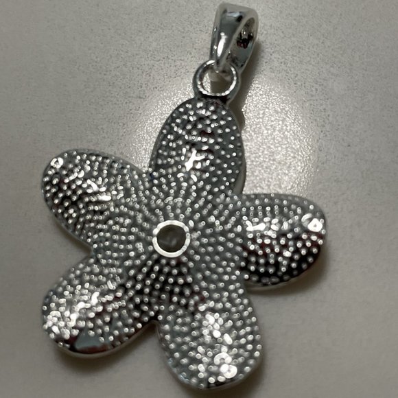 Hawaiian silver plumeria pendant 1 inch diameter, New - Picture 4 of 5